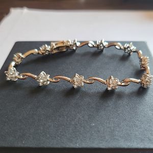 Sterling Silver Elegant Floral Bracelet  New Without tags.